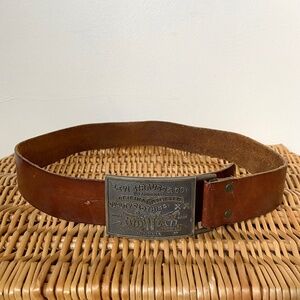 Vintage Levi's Men's Leather Belt, Size 32 Small